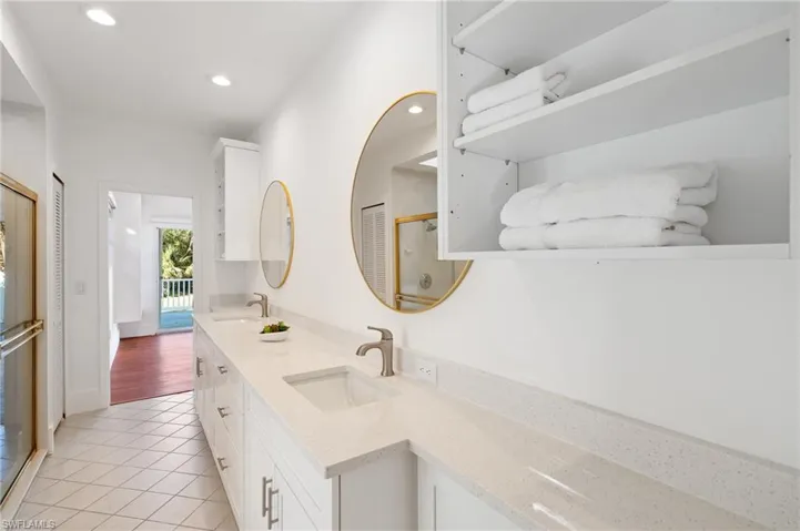 4090 W Gulf Dr, Sanibel, Florida 33957