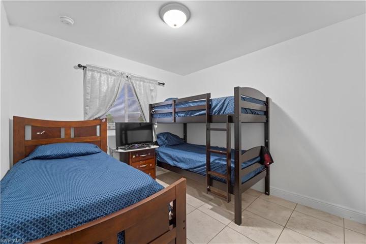 217-219  Hightower S AVE, LEHIGH ACRES, FL 33973