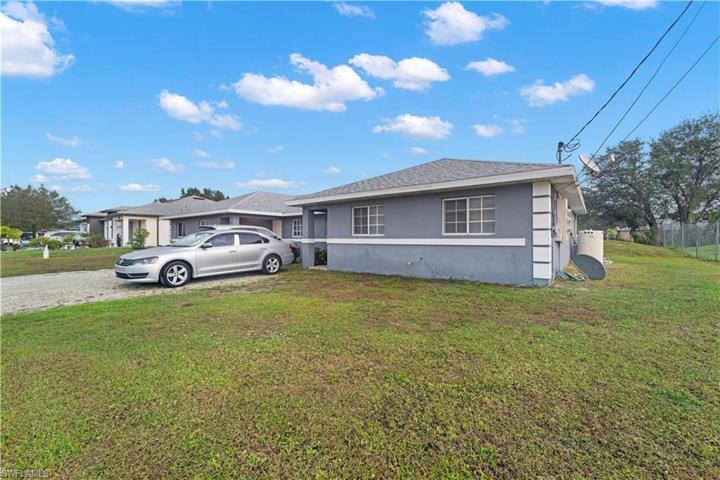 217-219  Hightower S AVE, LEHIGH ACRES, FL 33973