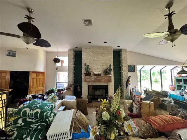 Unedited picture of the living room.