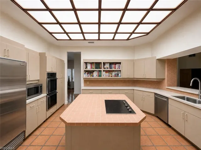 Digitally enhanced, Kitchen.
