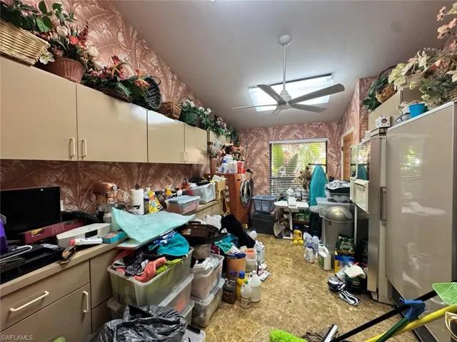 Unedited picture of the utility room