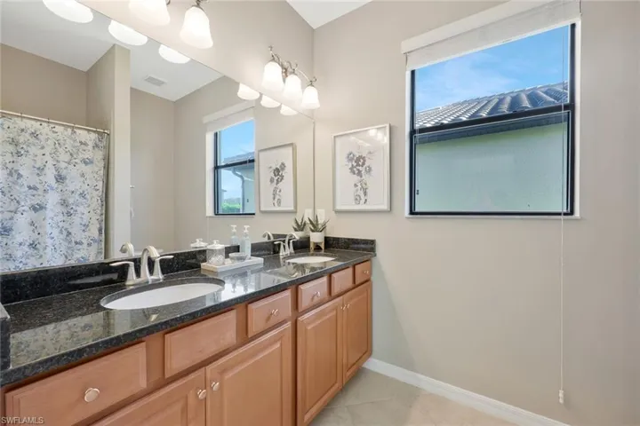 Guest Bathroom 2
