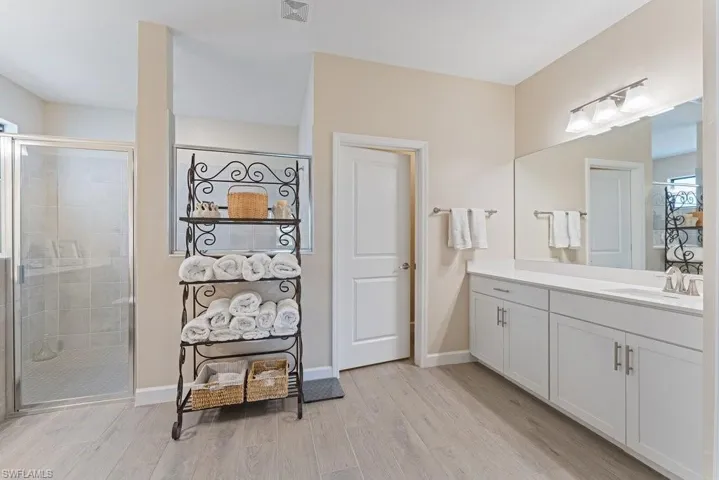 20636 Greenwich Pl, Estero, Florida 33928