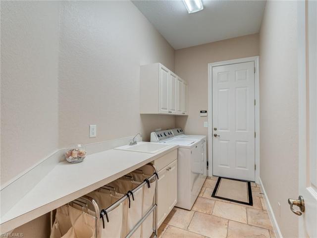 New w/d in laundry room next to garage