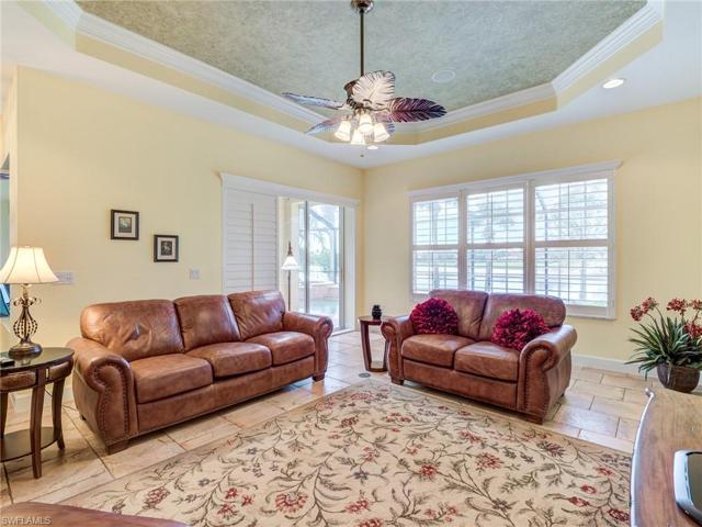 Family room between kitchen and pool deck