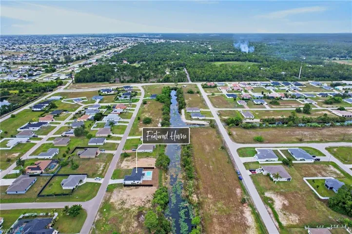 927 Ne 32nd Ter, Cape Coral, Florida 33909