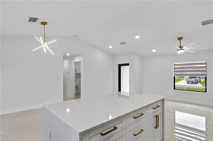 927 Ne 32nd Ter, Cape Coral, Florida 33909