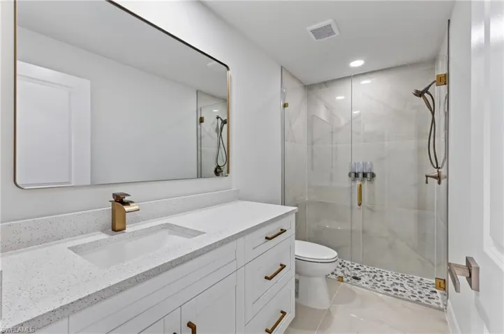 927 Ne 32nd Ter, Cape Coral, Florida 33909