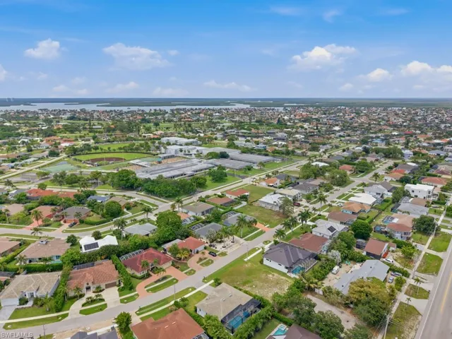 68 Tahiti Rd, Marco Island, Florida 34145