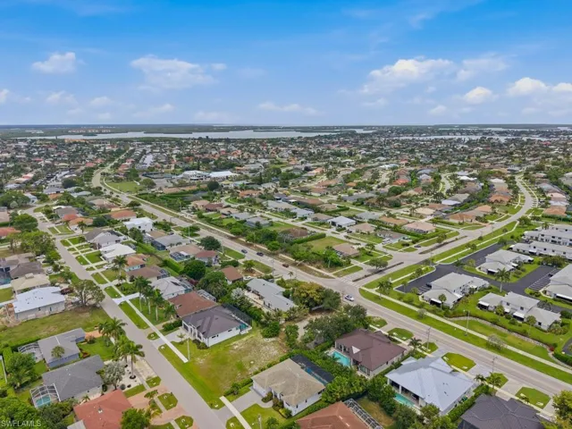 68 Tahiti Rd, Marco Island, Florida 34145