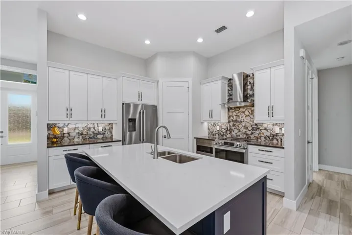 68 Tahiti Rd, Marco Island, Florida 34145