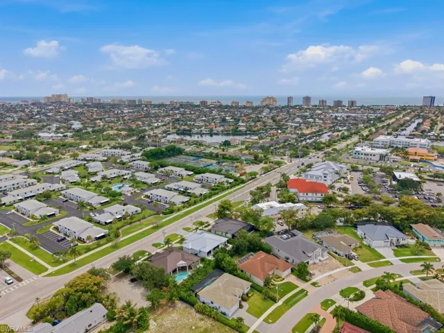 68 Tahiti Rd, Marco Island, Florida 34145