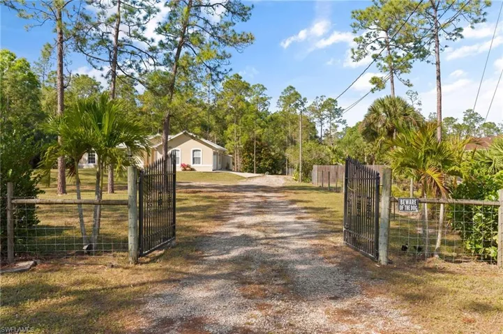 521  Everglades S BLVD, Naples, FL 34117