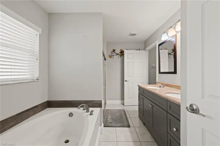 521  Everglades S BLVD, Naples, FL 34117