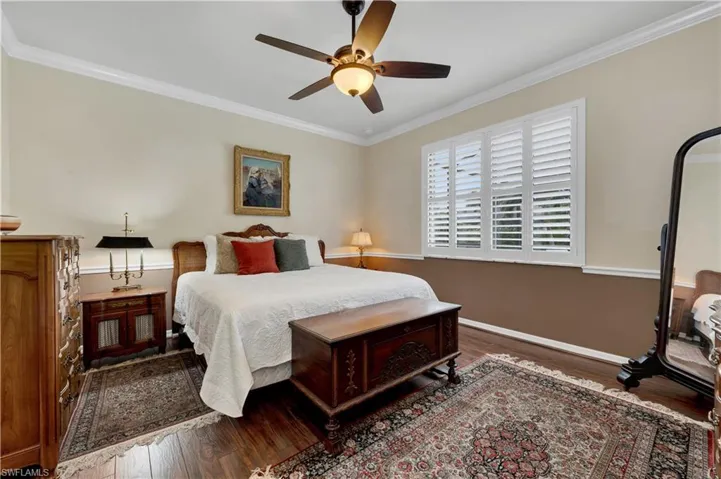 3926  Sapphire  WAY, Naples, FL 34114