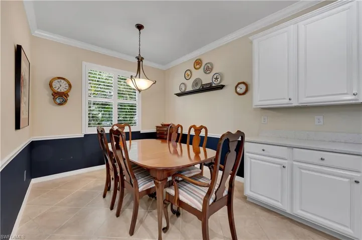 3926  Sapphire  WAY, Naples, FL 34114
