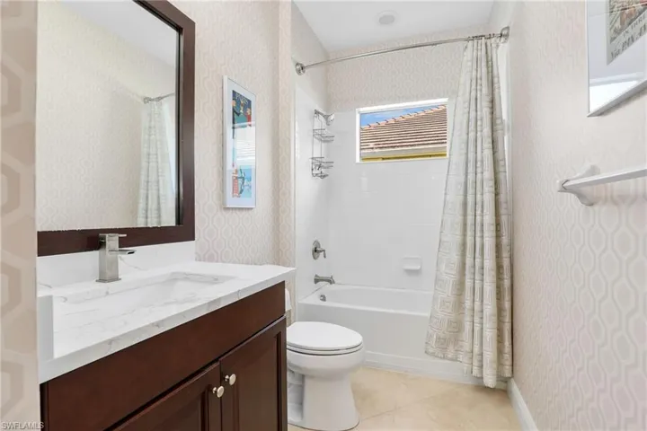 3727 Canopy Cir, Naples, Florida 34120