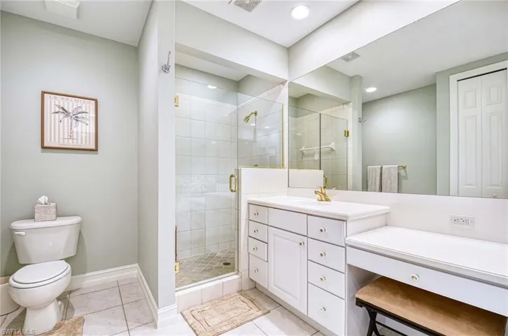 8649  Champions  PT, Naples, FL 34113