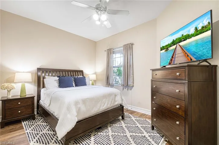 8649  Champions  PT, Naples, FL 34113