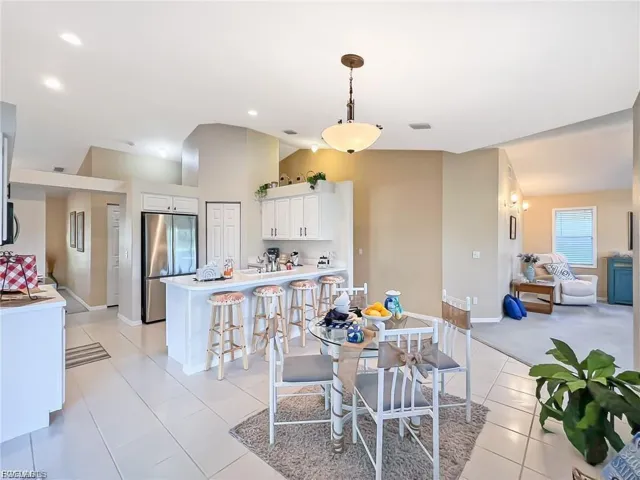 7631  Woodland Bend  CIR, Fort Myers, FL 33912
