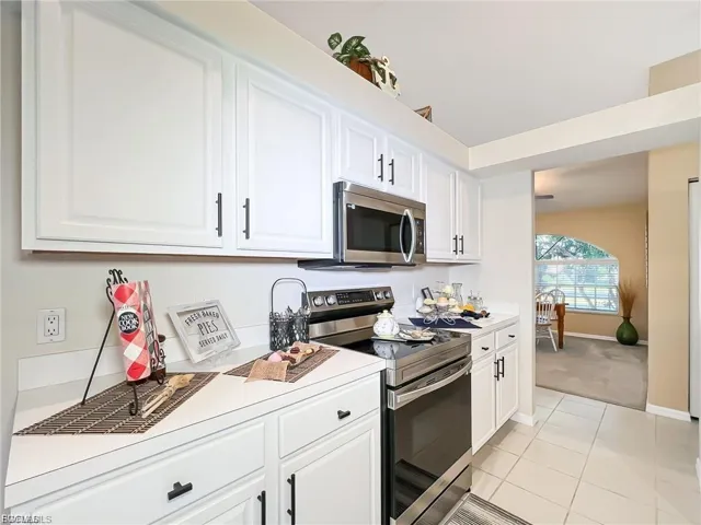 7631  Woodland Bend  CIR, Fort Myers, FL 33912