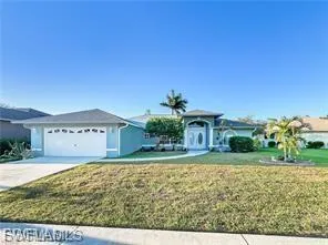 7631  Woodland Bend  CIR, Fort Myers, FL 33912