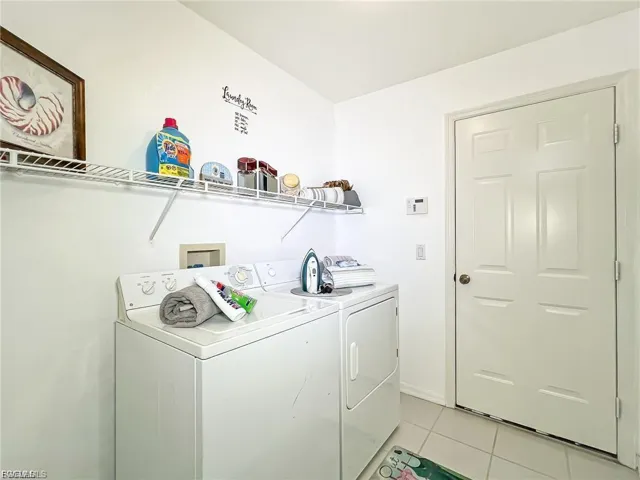 7631  Woodland Bend  CIR, Fort Myers, FL 33912