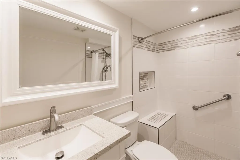 8715 Charter Club CIR, Fort Myers, FL 33919,224072209