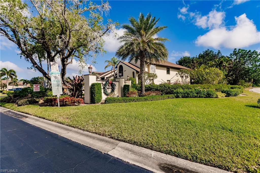 8715 Charter Club CIR, Fort Myers, FL 33919,224072209