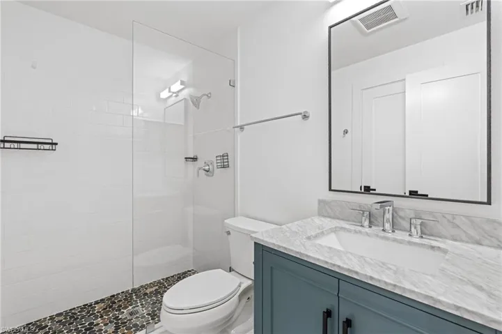 12  Hackney  LN, Naples, FL 34112