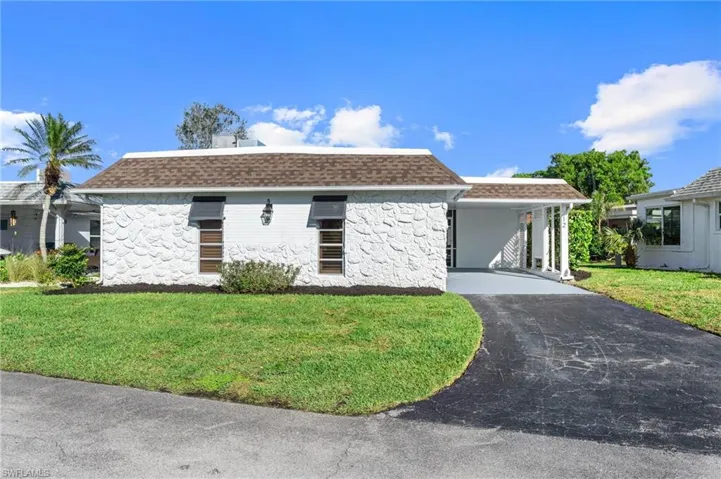 12  Hackney  LN, Naples, FL 34112