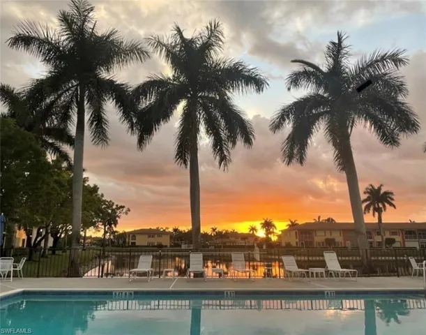4240 Chantelle Dr B103, Naples, Florida 34112