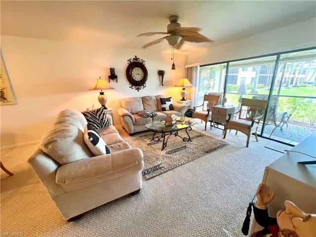 4240 Chantelle Dr B103, Naples, Florida 34112