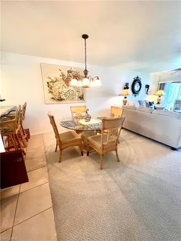 4240 Chantelle Dr B103, Naples, Florida 34112