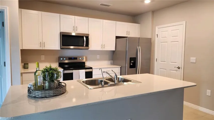 1437 Nw 31st Pl, Cape Coral, Florida 33993