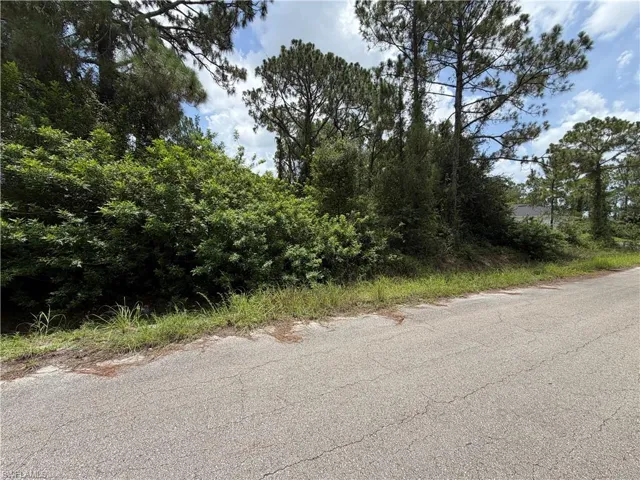 1504 Dixie Ave, Lehigh Acres, Florida 33972