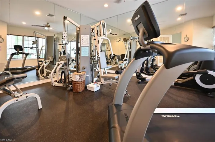 4722 Stratford Ct 1901, Naples, Florida 34105