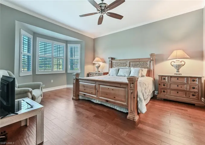 4722 Stratford Ct 1901, Naples, Florida 34105