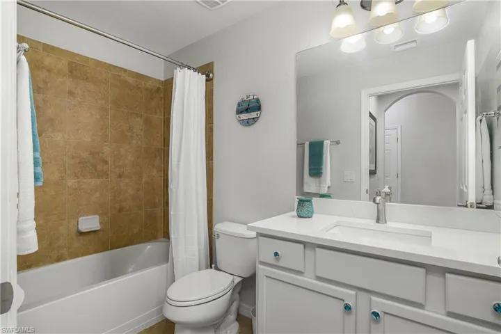 9820  Giaveno  CIR, Naples, FL 34113