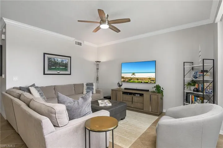 9820  Giaveno  CIR, Naples, FL 34113