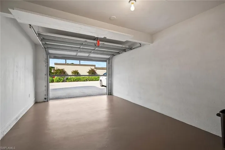 Electric door screen
