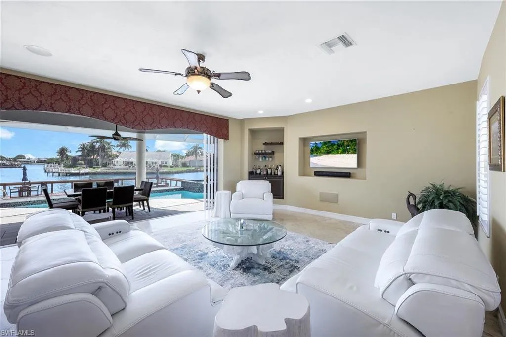 71 Hickory CT, Marco Island, FL 34145,224025220