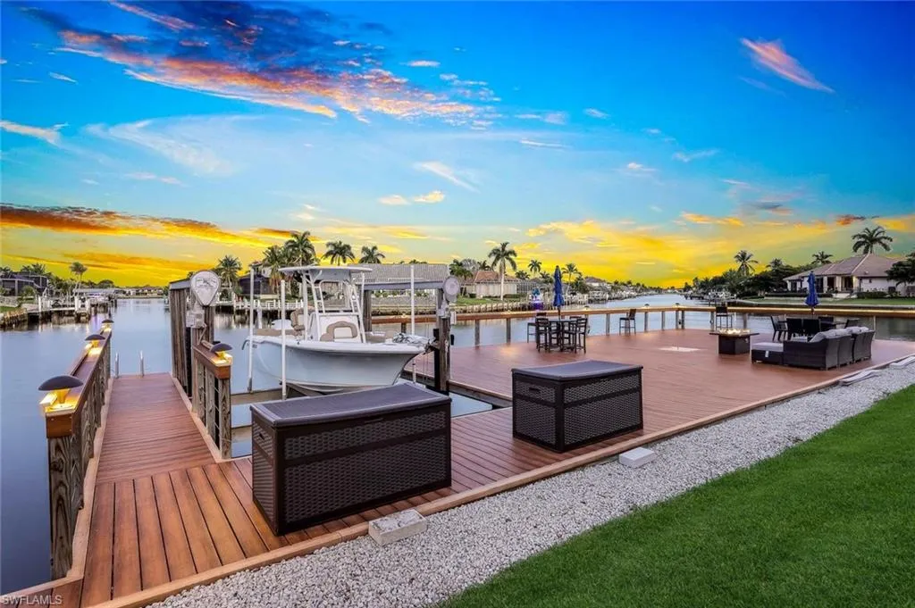 71 Hickory CT, Marco Island, FL 34145,224025220