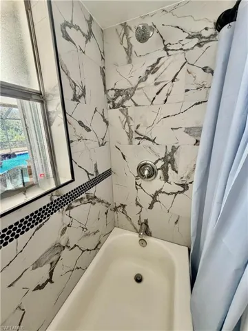 Bathroom with Tub/Shower