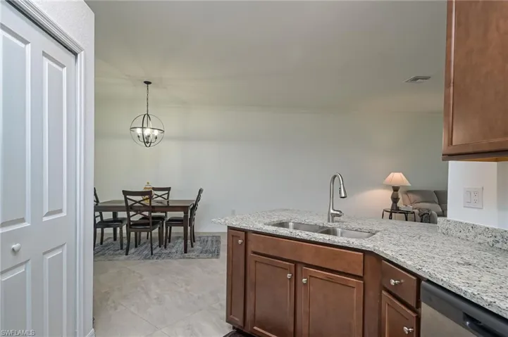 1722  Alameda  DR, Naples, FL 34120