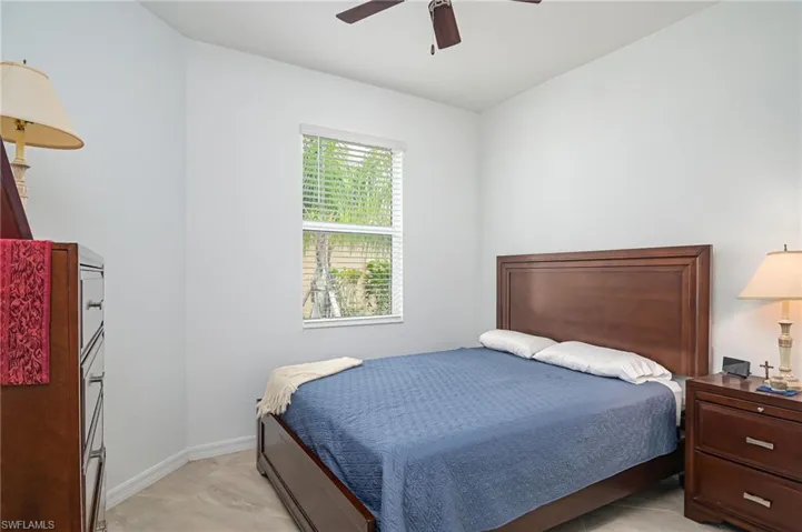 1722  Alameda  DR, Naples, FL 34120