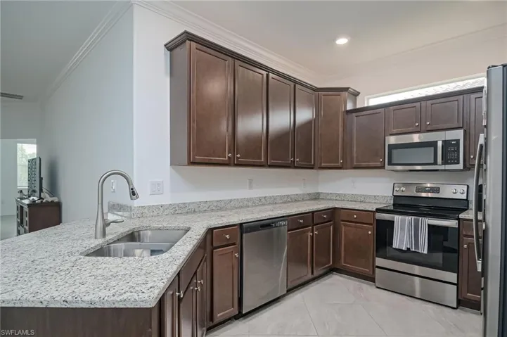 1722  Alameda  DR, Naples, FL 34120