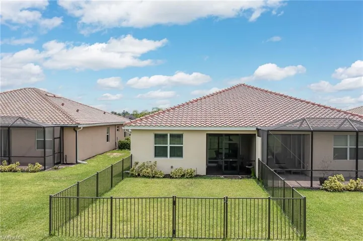 1722  Alameda  DR, Naples, FL 34120