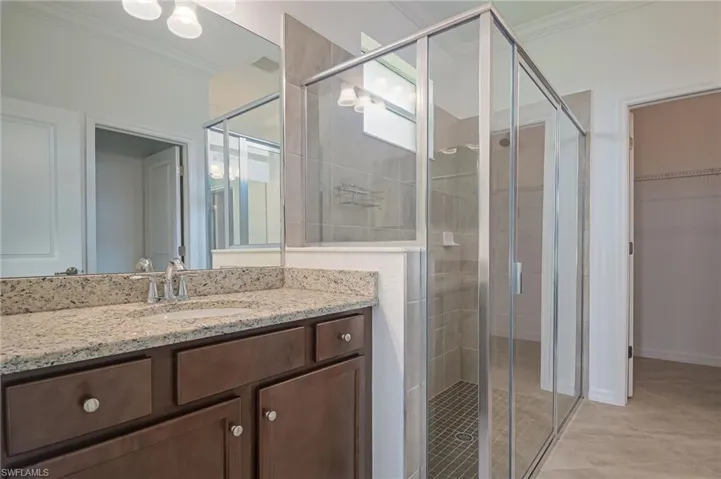 1722  Alameda  DR, Naples, FL 34120